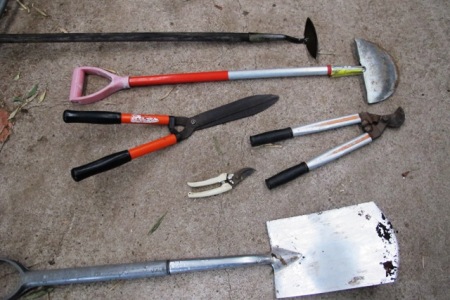 Outdoor Classroom How To Sharpen Garden Tools Tikorangi The